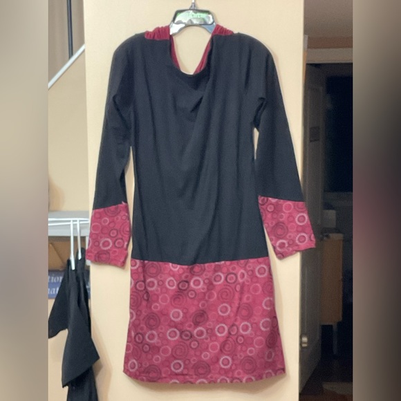 Dress, large - Picture 2 of 3